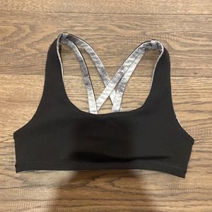 Ivivva girls size 10 reversible black sports bra